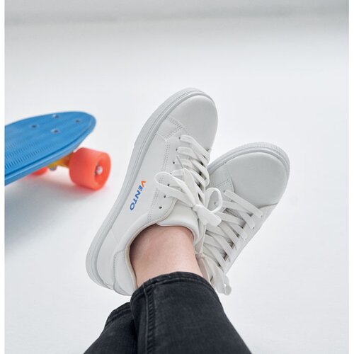 BLANCOS Sneakers aus PU Gr. 39